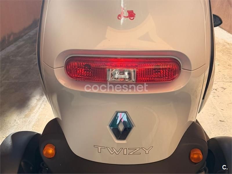 Usado Renault Wind Dynamique 133 CV (97 kW) 2012 Blanco Coupe