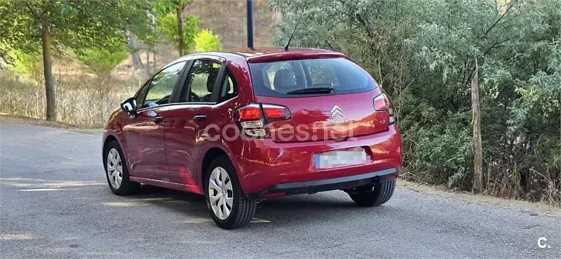 Usado Citroën C3 Attraction 68 CV (50 kW) 2013 Rojo Berlina