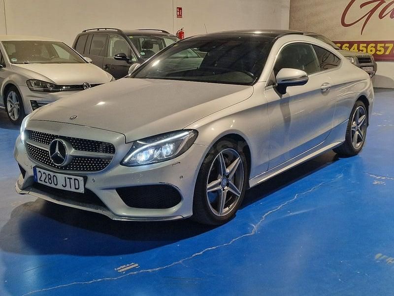 Usado Mercedes C250 AMG line 204 CV (150 kW) 2016 Gris / plata Coupe