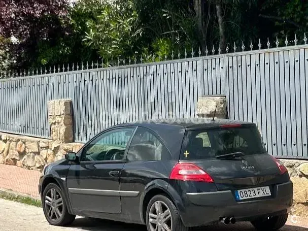 Usado Renault Mégane II Dynamique 105 CV (77 kW) 2007 Negro Berlina