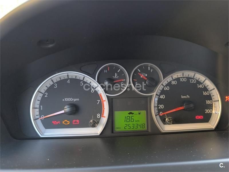 Usado Chevrolet Aveo LS 84 CV (61 kW) 2011 Rojo Berlina