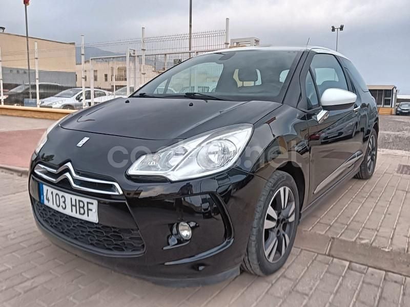 Negro Usado 2011 Citroën DS3 Berlina | 4800 € - Imagen 1/4