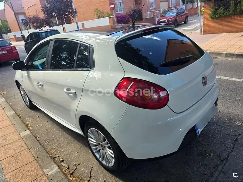 Usado Fiat Bravo Dynamic 105 CV (77 kW) 2009 Blanco Utilitario