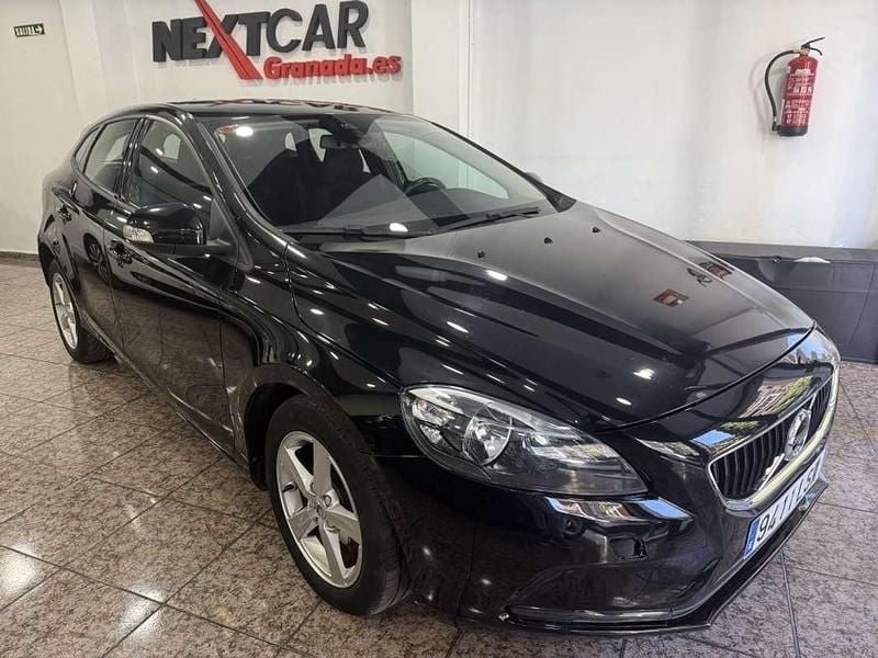 Negro Usado 2018 Volvo V40 Utilitario | 12.490 € (Buen precio) - Imagen 1/4