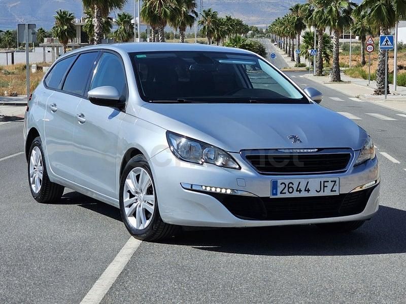 Usado Peugeot 308 SW Active 120 CV (88 kW) 2016 Gris / plata Familiar