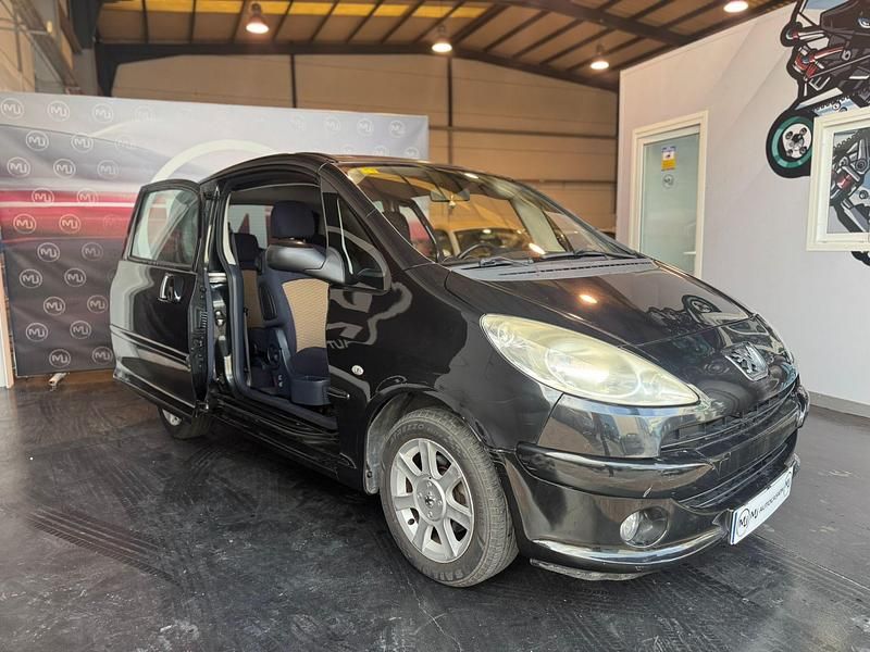 Usado Peugeot 1007 75 CV (55 kW) 2006 Negro Monovolumen
