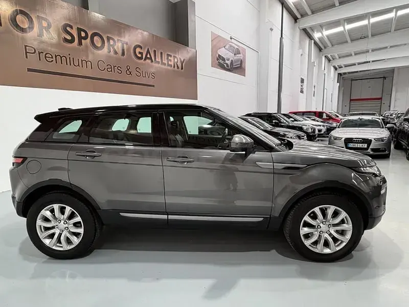 Usado Land Rover Range Rover evoque SE 150 CV (110 kW) 2017 Gris / plata SUV