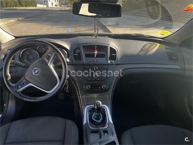 Usado Opel Insignia Edition 130 CV (95 kW) 2009 Negro Berlina