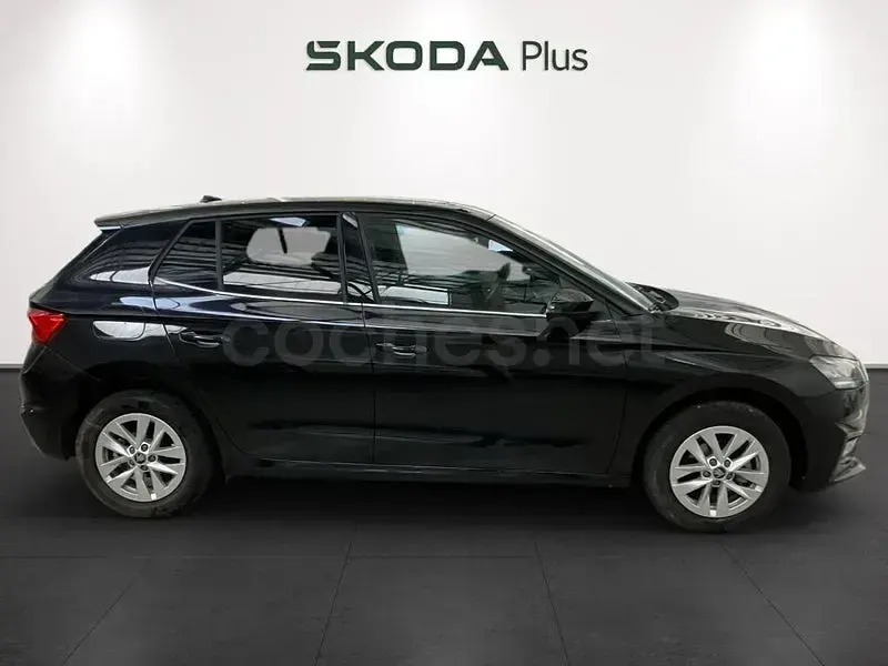 Usado Skoda Fabia Selection 95 CV (69 kW) 2025 Negro Utilitario