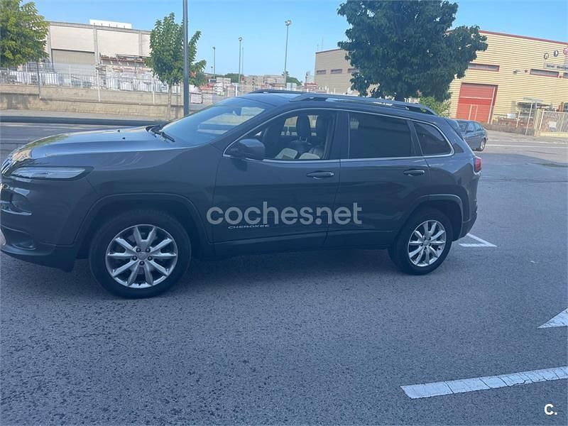 Usado Jeep Cherokee Limited 170 CV (125 kW) 2015 Gris / plata SUV