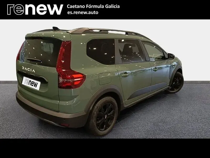 Usado Dacia Jogger Extreme 91 CV (66 kW) 2025 Verde Monovolumen