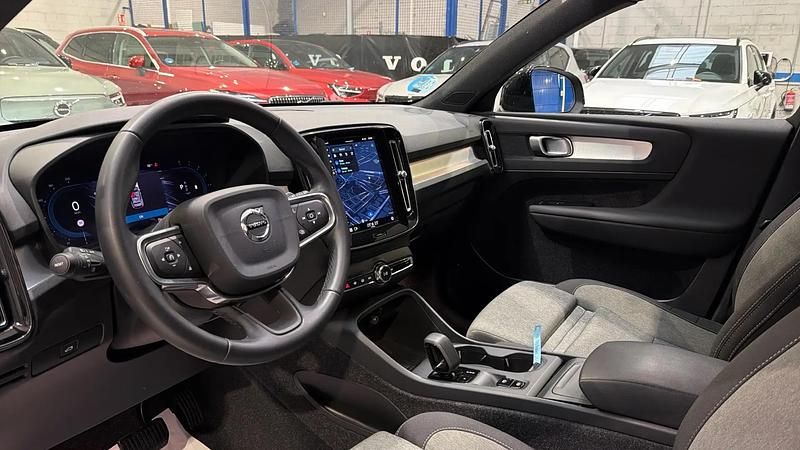Usado Volvo XC40 Core 163 CV (119 kW) 2024 SUV