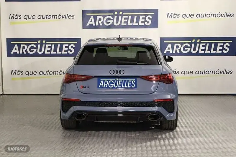 Usado Audi RS3 Sportback 400 CV (294 kW) 2022 Gris Utilitario