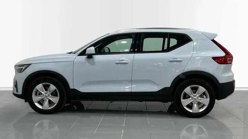 Usado Volvo XC40 Core 163 CV (119 kW) 2025 Azul SUV