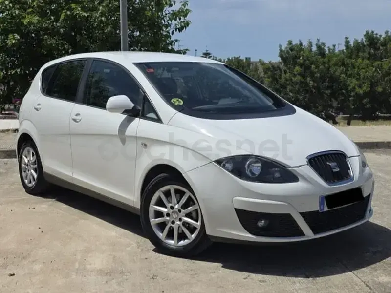 Usado Seat Altea Style 105 CV (77 kW) 2011 Blanco Monovolumen