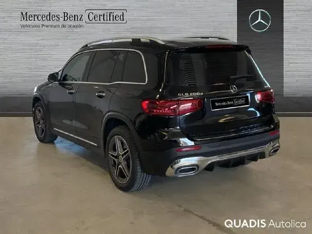 Usado Mercedes GLB200 150 CV (110 kW) 2025 Negro noche SUV