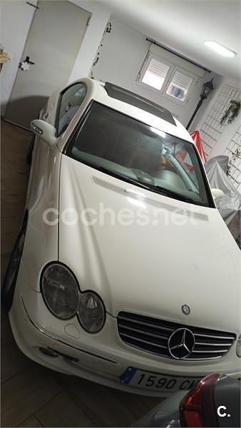 Usado Mercedes CLK270 Avantgarde 170 CV (125 kW) 2003 Blanco Coupe