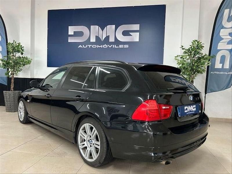 Usado BMW 318 143 CV (105 kW) 2011 Negro Familiar
