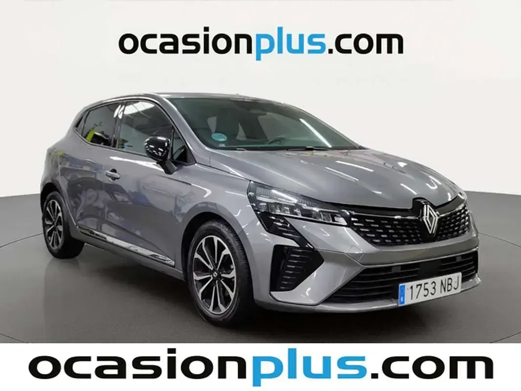 Usado Renault Clio Techno 91 CV (66 kW) 2025 Plateado Utilitario