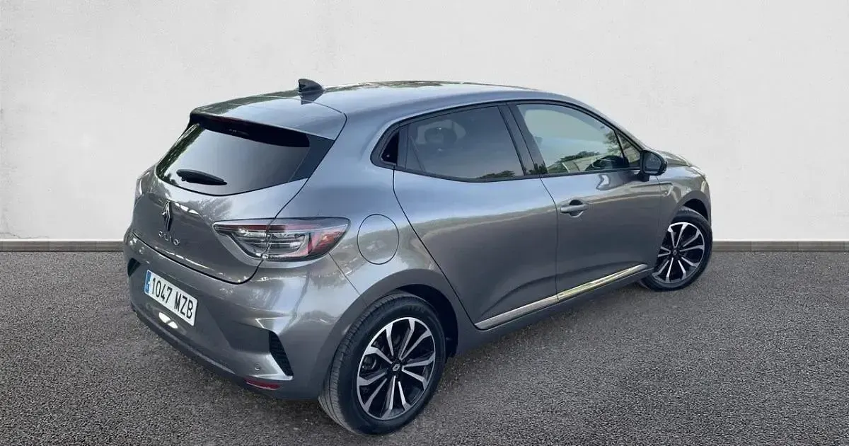 Usado Renault Clio Techno 100 CV (73 kW) 2025 Utilitario