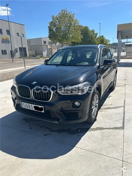 Negro Usado 2017 BMW X1 Sport Line SUV | 15.200 € (Un poco caro) - Imagen 1/4