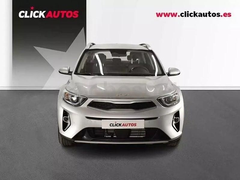 Usado Kia Stonic 79 CV (58 kW) 2025 Gris / plata SUV