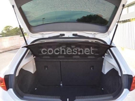 Usado Seat Leon FR 125 CV (91 kW) 2018 Blanco Berlina