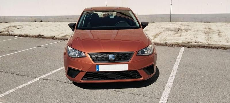 Usado Seat Ibiza Reference 95 CV (69 kW) 2019 Naranja Utilitario