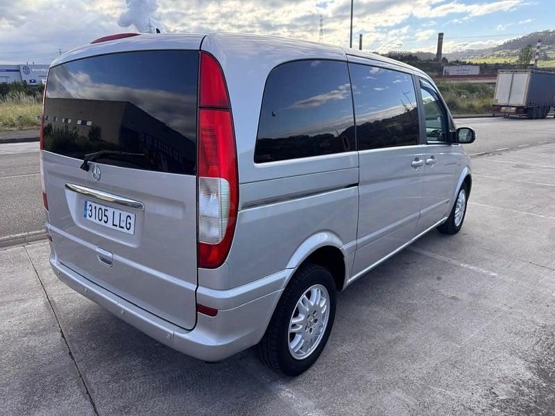 Usado Mercedes Viano 150 CV (110 kW) 2004 Gris / plata Monovolumen
