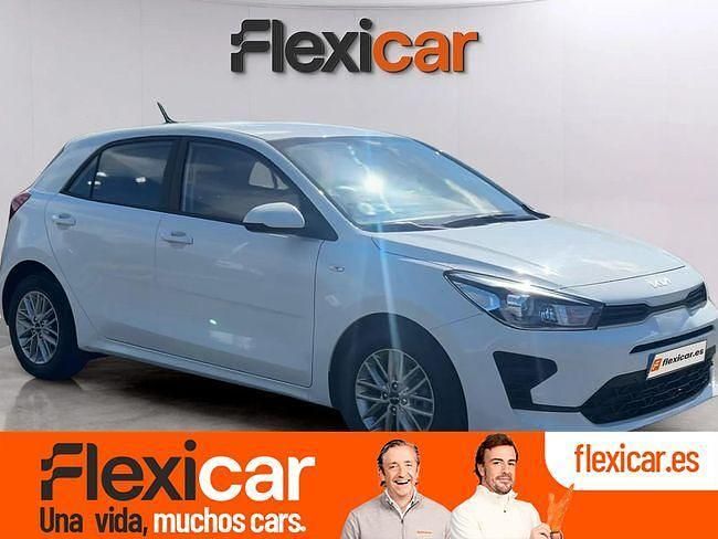 Blanco Usado 2022 Kia Rio Berlina | 11.990 € (Precio justo) - Imagen 1/4