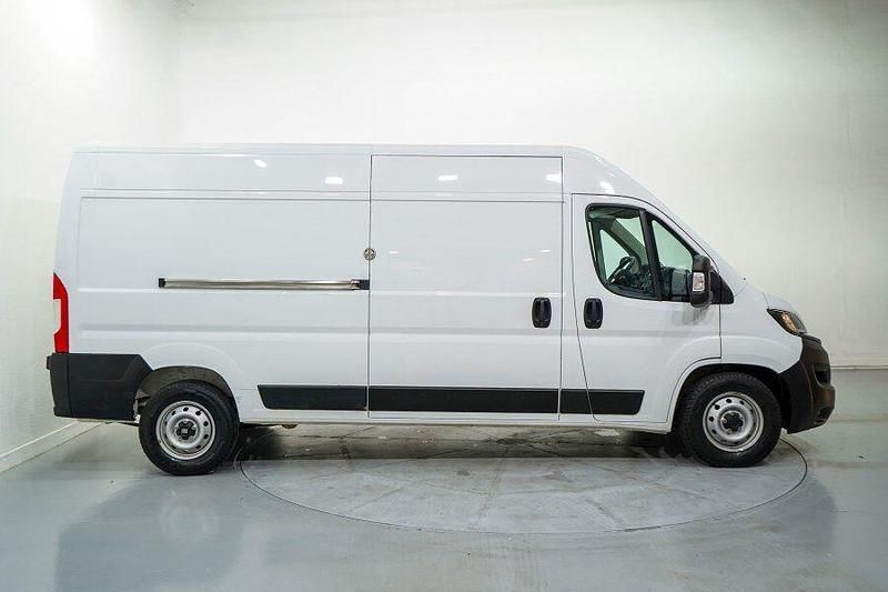 Usado Fiat Ducato 140 CV (102 kW) 2023 Blanco Van