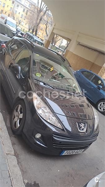 Negro Usado 2010 Peugeot 207 Familiar | 3400 € (Precio justo) - Imagen 1/4