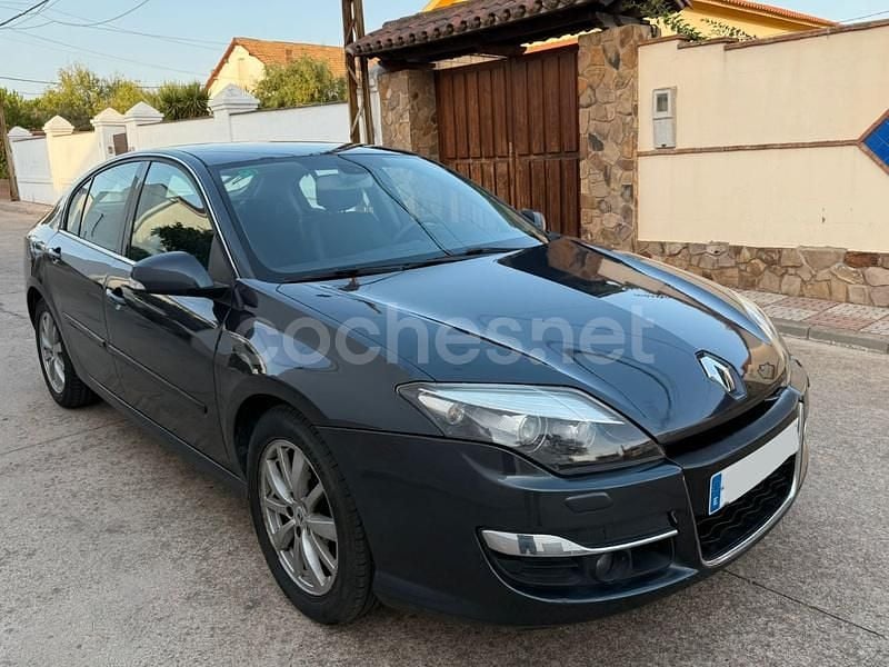 Negro Usado 2012 Renault Laguna III Berlina | 6499 € (Precio justo) - Imagen 1/4