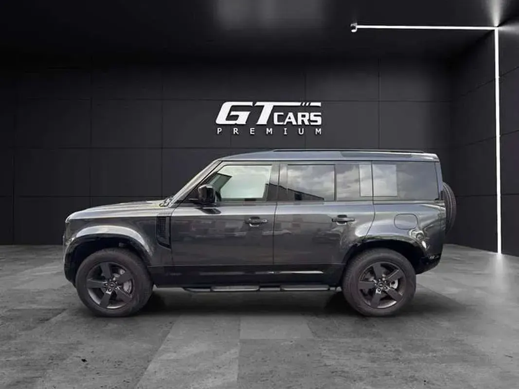 Usado Land Rover Defender HSE 404 CV (297 kW) 2025 Gris SUV