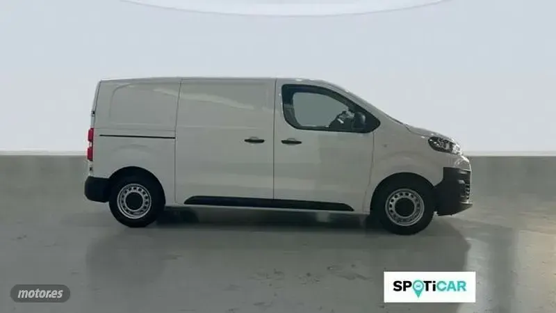 Käytetty Citroën Jumpy 120 HP (88 kW) 2024 Valkoinen Tila-auto