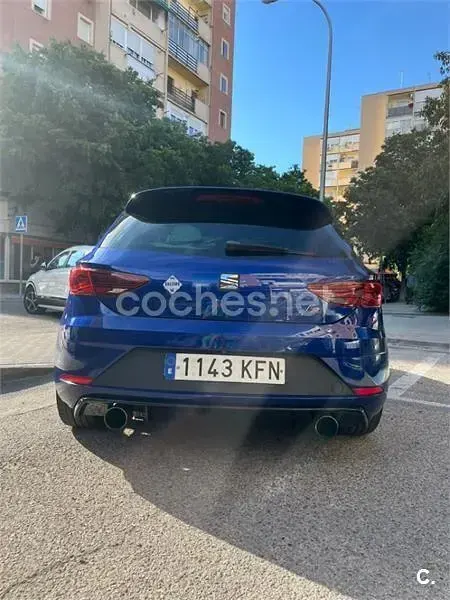 Käytetty Seat Leon FR 150 HP (110 kW) 2017 Sininen Sedan
