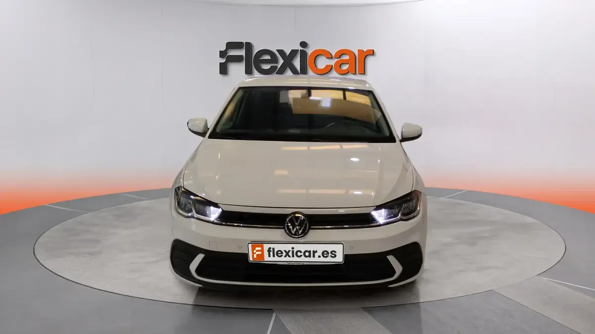 Usado VW Polo Life 95 CV (69 kW) 2023 Blanco Utilitario
