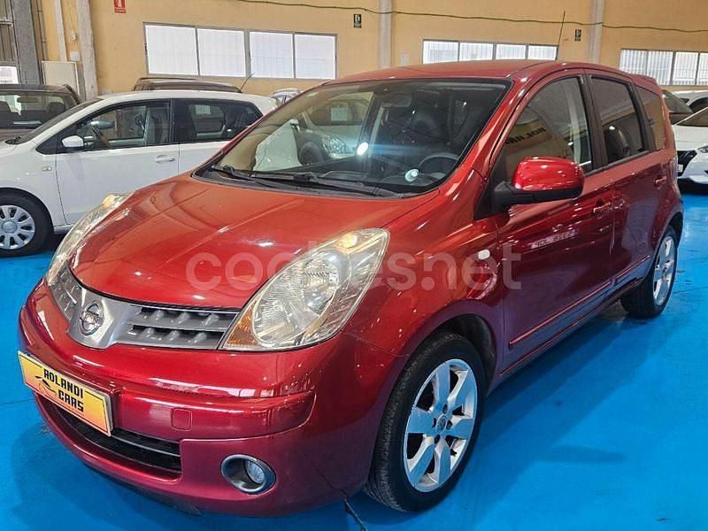 Usado Nissan Note Acenta 110 CV (80 kW) 2008 Granate Monovolumen