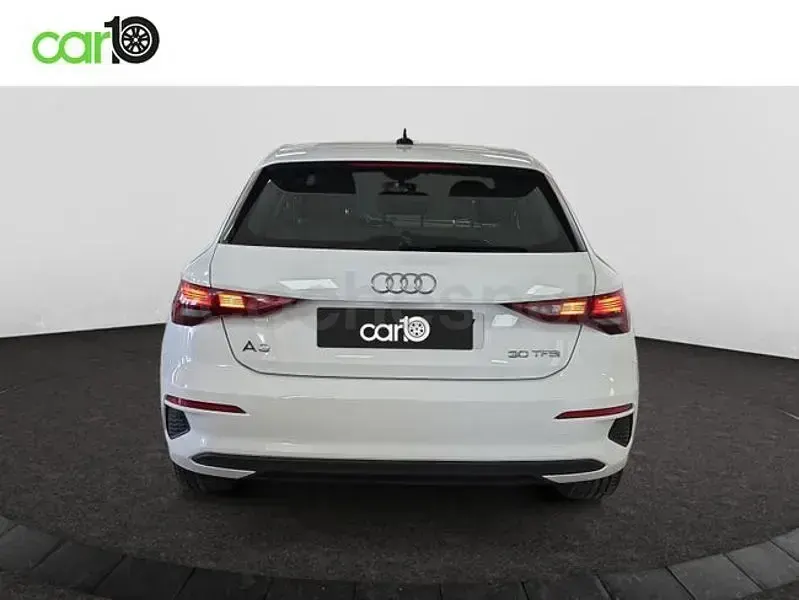 Usado Audi A3 Premium 110 CV (80 kW) 2021 Blanco Berlina