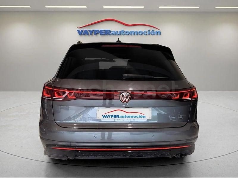 Usado VW Touareg R 462 CV (339 kW) 2025 Gris / plata SUV