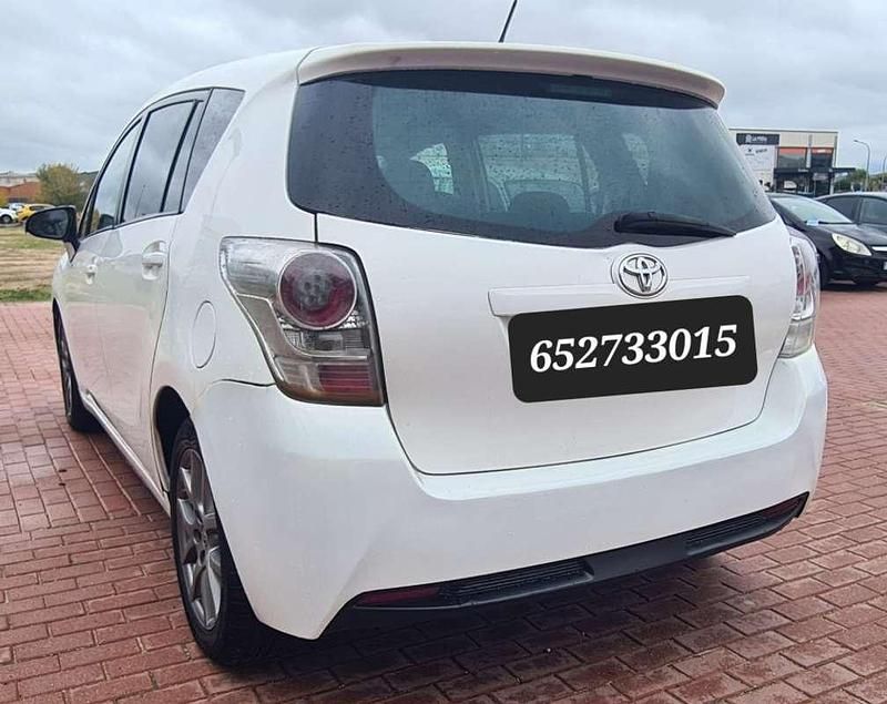 Usado Toyota Verso Advance 111 CV (81 kW) 2014 Blanco Monovolumen