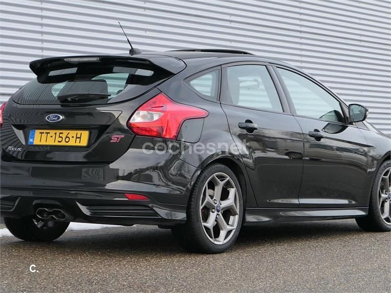 Usado Ford Focus ST 250 CV (183 kW) 2014 Negro Berlina