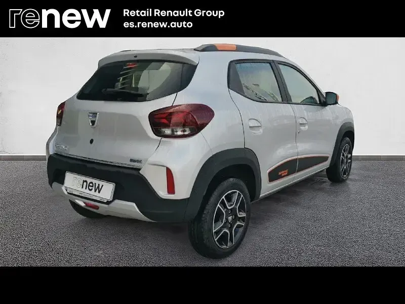 Usado Dacia Spring Comfort Plus 33 kW (45 CV) 2021 Gris Utilitario
