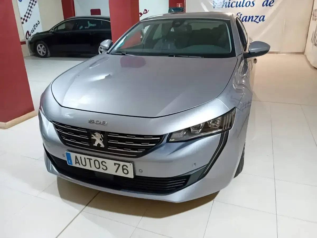 Usado Peugeot 508 Active 130 CV (95 kW) 2021 Gris