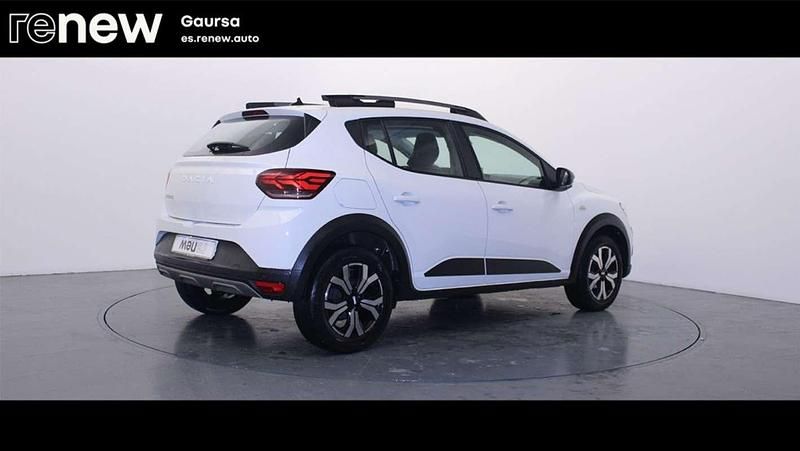Usado Dacia Sandero Expression 91 CV (66 kW) 2023 Blanco Berlina