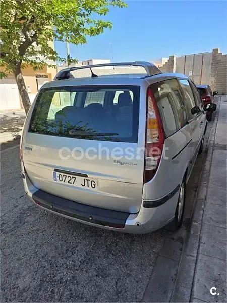 Usado Fiat Ulysse Dynamic 109 CV (80 kW) 2004 Gris / plata Monovolumen