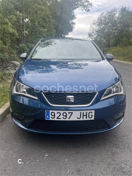 Usado Seat Ibiza CONNECT 90 CV (66 kW) 2015 Azul Berlina