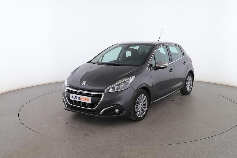 Gris Usado 2018 Peugeot 208 Allure Utilitario | 10.699 € (Precio justo) - Imagen 1/3