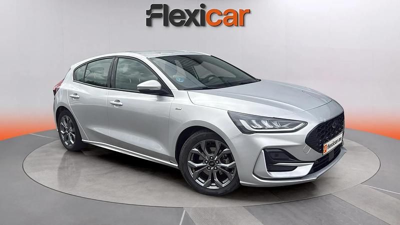 Usado Ford Focus ST-Line 125 CV (91 kW) 2023 Gris Berlina