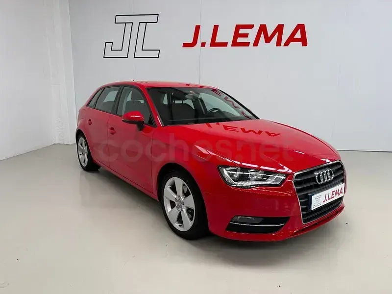 Usado Audi A3 Ambition 105 CV (77 kW) 2013 Rojo Berlina